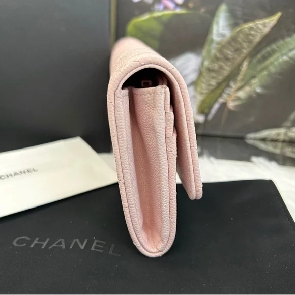 RARE PRISTINE  CHANEL.  •  Caviar Quilted CRYSTAL CC Wallet. So Beautiful!!🔥💕 - Picture 4 of 14